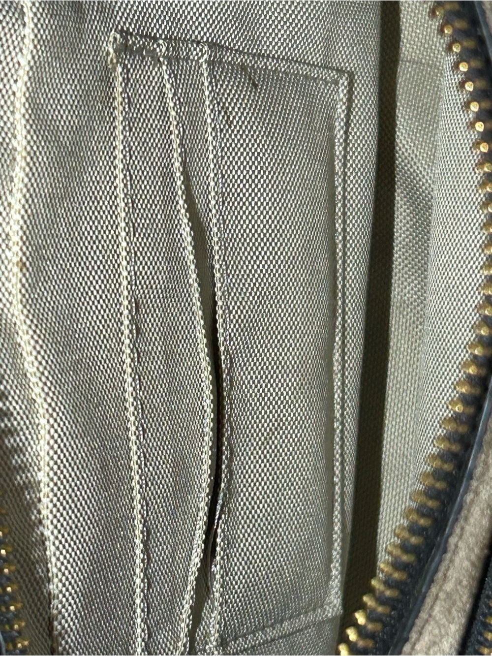 Fossil crossbody purse - Picture 6 of 15